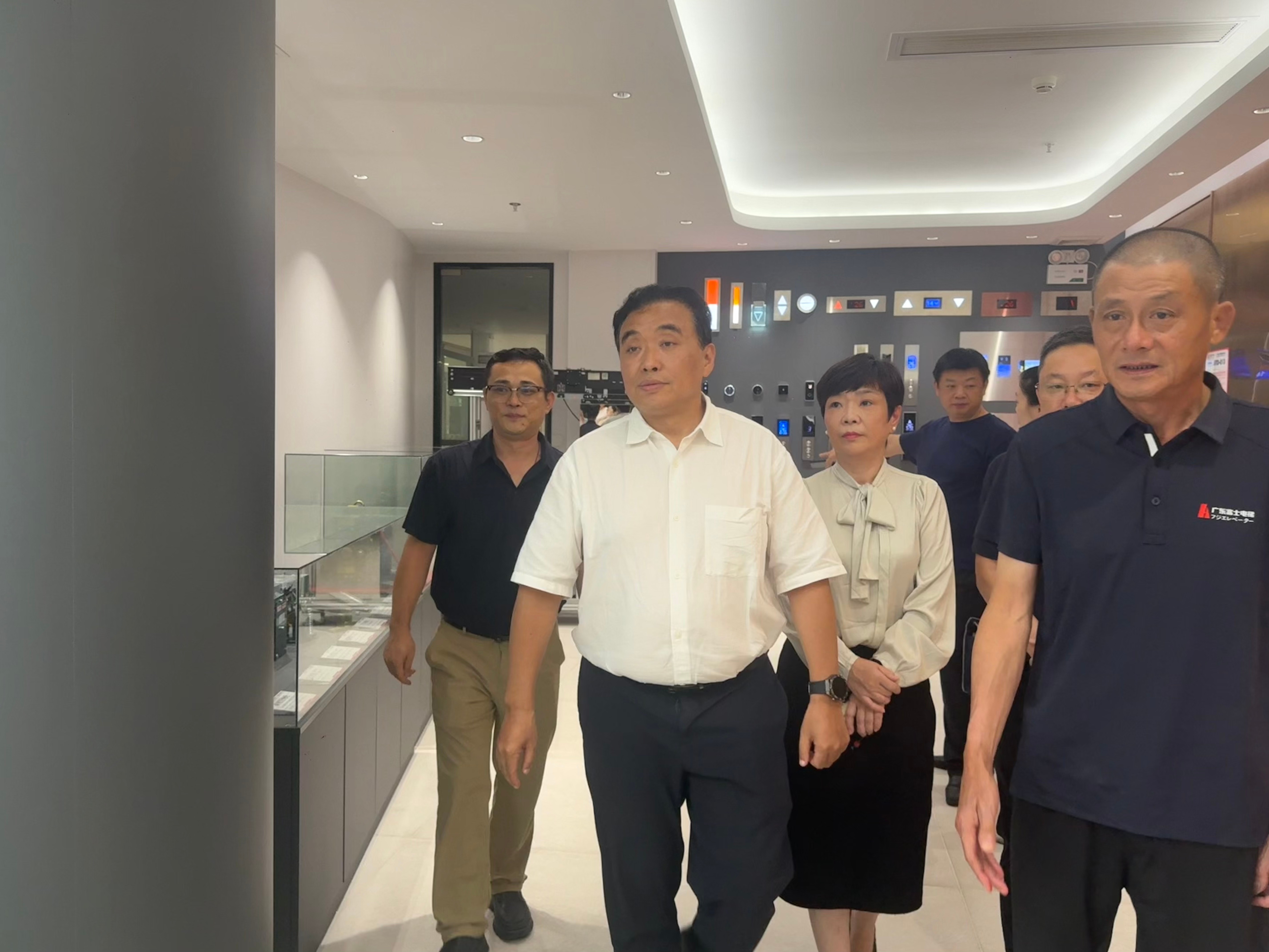 湘粤相依 侨联赋能｜湖南省、市侨联领导莅临开运体育(中国)官方网站-开运 SPORTS
视察指导！